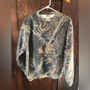 Vintage Mossy Oak Camo Sweatshirt